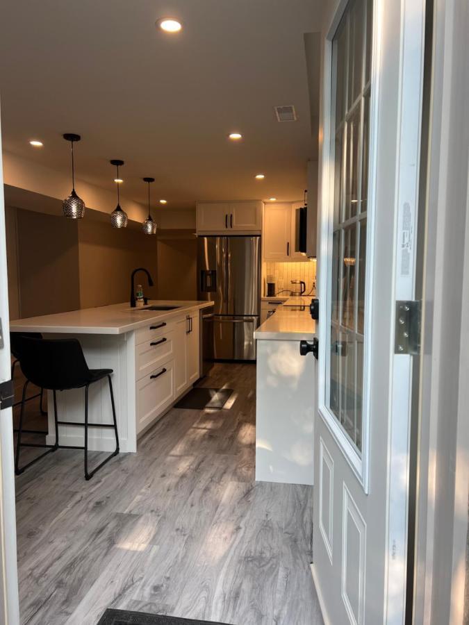 The Croft House - 2 Bedroom 1 Bathroom Suite Burlington Bagian luar foto
