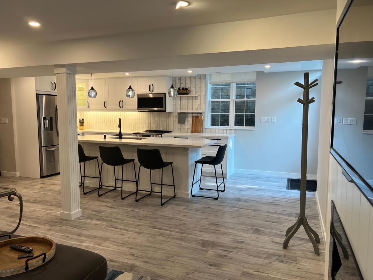The Croft House - 2 Bedroom 1 Bathroom Suite Burlington Bagian luar foto